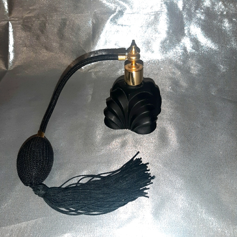 GLASS REFILLABLE PERFUME BOTTLE WITH SPRAY ATOMIZER